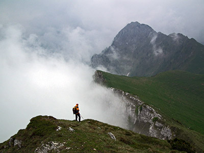 Giro ad anello MONTI VINDIOLO (2056 m.) e VETRO (2054 m.) salendo da ZORZONE-PIAN BRACCA (1122 m.) - FOTOGALLERY