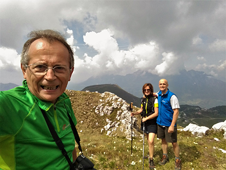Da Ceresola di Valtorta salita ai Piani di Bobbio e allo ZUCCO BARBESINO (2152 m.) venerdì 2 giugno 2017 - FOTOGALLERY