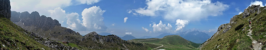 Il sentiero di saliita (a sx) allo Zucco Barbesino dal Vallone dei Camosci