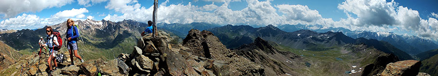 In vetta alla Punta d'Ercavallo (3068 m.)