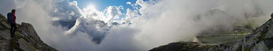 Vista sul Lago Venerocolo e Rifugio Garibaldi