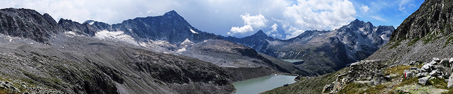 Sul sentiero 42 per Passo Venerocolo con vista sui Laghi Venerocol e Pantano...