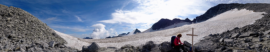 Al Passo Venerocolo con vista sul ghiacciaio del Pisgana