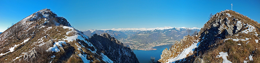 Cima ed anticima Corna Trentapassi con vista sul Lago d'Iseo