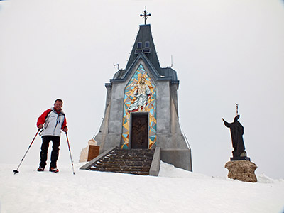 Monte Gugliemo dal sentiero nel Bosco degli Gnomi il 16 marzo 2013  - FOTOGALLERY