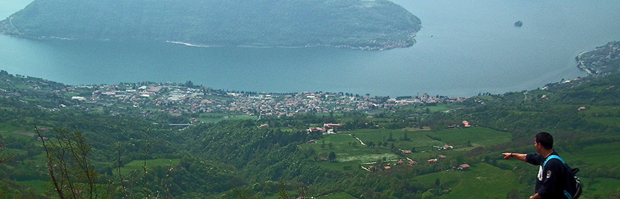 Panoramica verso Portole, Sale Maresino e iil Lago d'Iseo con Montisola