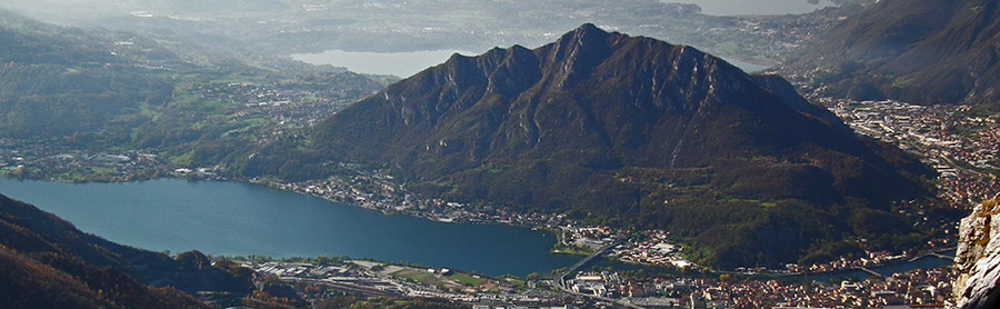 Vista sul Monte Barro dalla cresta nord del Resegone