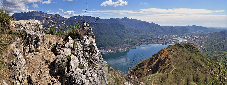 Dalla quasi vetta del Monte Barro vista sui Tre Corni saliti e sui 'laghi' dell'Adda