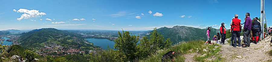 Panoramica dalla vetta del Monte Barro (922 m.) verso sud