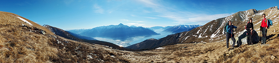 Panoramica verso il lago e il Sasso Canale Panoramica verso il lago e il Sasso Canale