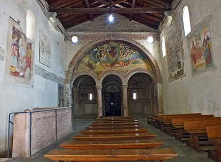 Corno Birone col gioiello romanico di S. Pietro al Monte da Civate-24apr23- FOTOGALLERY