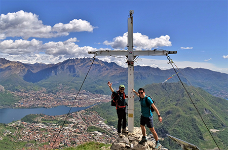 Corno Birone col gioiello romanico di S. Pietro al Monte da Civate-24apr23- FOTOGALLERY