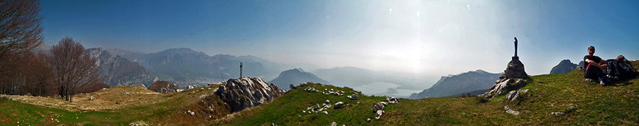 Panoramica alla Madonnina e Croce del Moregallo Panoramica alla Madonnina e Croce del Moregallo