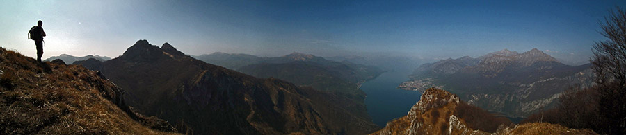 Panoramica dalla vetta del Moregallo verso il Lago di Como (ramo di Lecco)