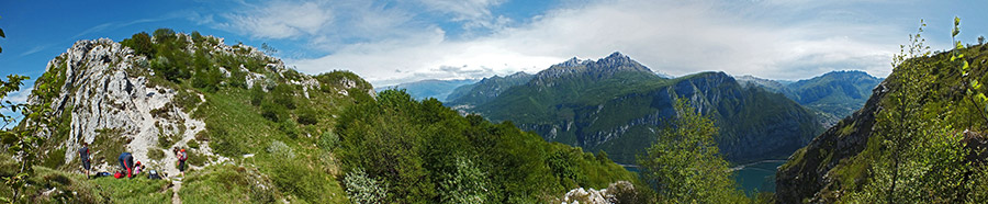 Panoramica dalla Bocchetta di Sambrosera con vista verso Lago di Lecco, Grigne, Resegone