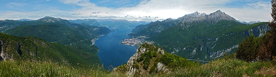 Panoramica dalla cresta di vetta del Moregallo verso il Lago di Como (ramo di Lecco)