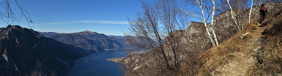 Dal sentiero 'Silvia' quasi in vetta al MOnte San Martino vista sul 'Quel ramo del Lago di Como...'