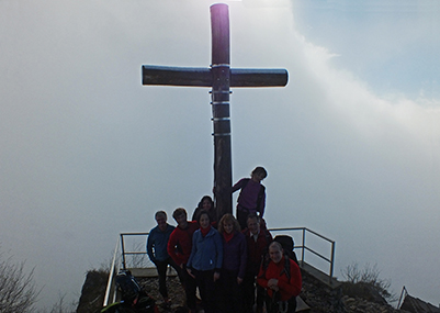 Ritorno al Monte San Martino e Corna di Medale il 25 aprile 2012- FOTOGALLERY