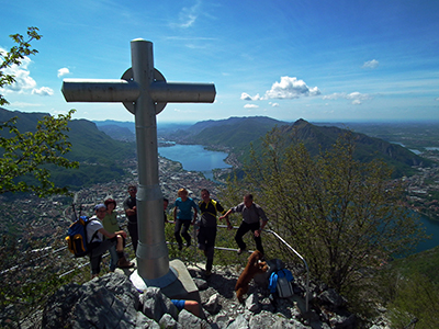 Ritorno al Monte San Martino e Corna di Medale il 25 aprile 2012- FOTOGALLERY
