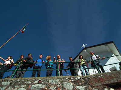 Ritorno al Monte San Martino e Corna di Medale il 25 aprile 2012- FOTOGALLERY
