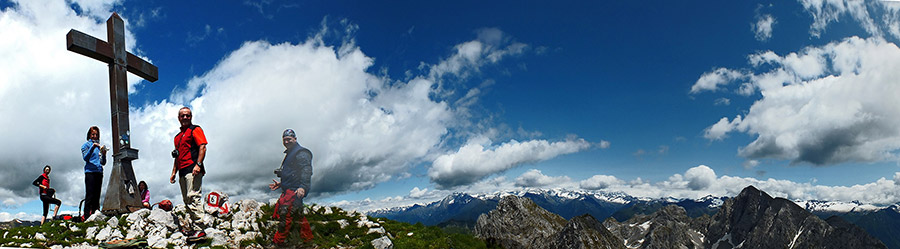 In vetta al Cimone della Bagozza (2408 m.)