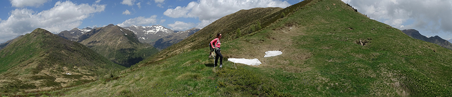 Dalla Sella di Glaiola (1920 m), raggiunta dal sent. 428, in salita verso l'anticima Gardena