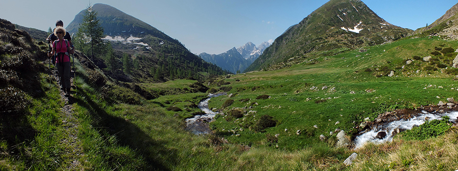 Sul sentiero 415 verso i Laghetti delle Valli