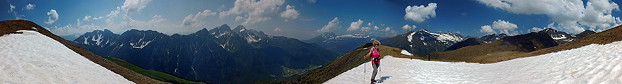 Salendo dai Laghetti delle Valli al Monte Busma