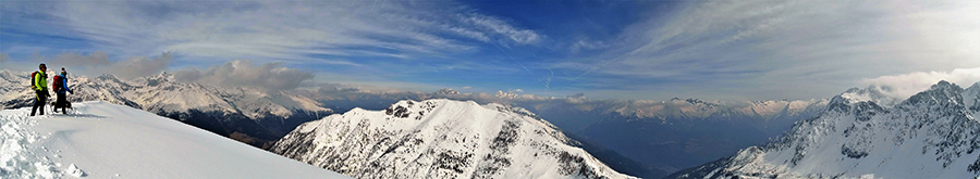Dal Monte Campione vista a nord-est verso la Val Camonica e la Concarena