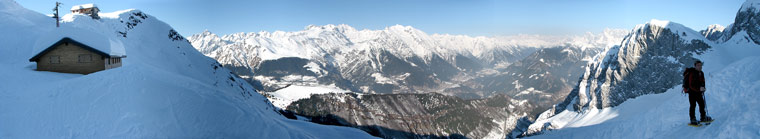 Dal Rifugio Albani panoramica sulla Val di Scalve 