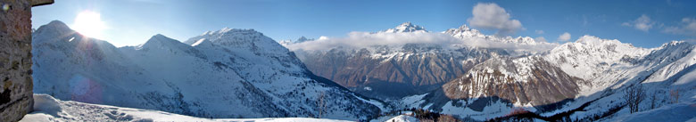 Dalla chiesetta della B. V. Pellegrina al Passo della Manina vista verso l'alta Valbondione