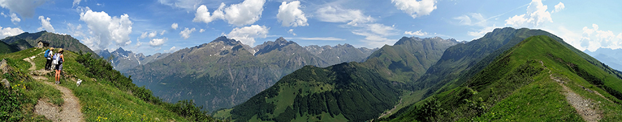 Dalla Manina vista panoramica sulla Val Bondione , I Giganti Orobici e il Sasna