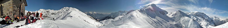 Dalla chiesetta della Madonna Pellegrina al Passo della Manina