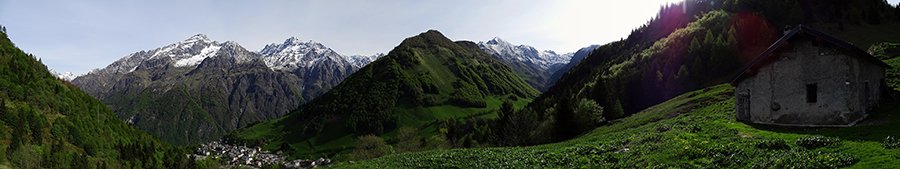 Alla Baita dell'Asta Bassa (1427 m) con vista su Lizzola e i Giganti Orobici