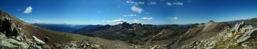 Dalla cresta di vetta del Cabianca