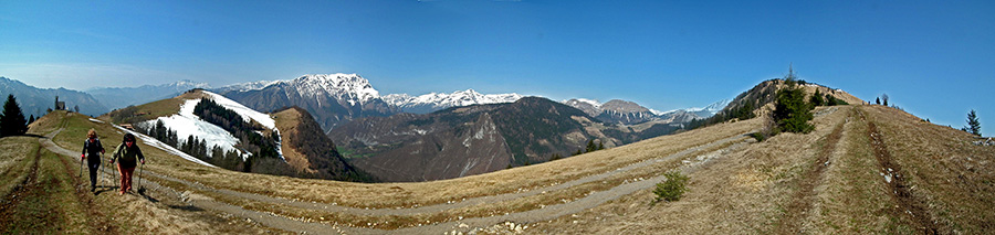 Salendo da Cima Blum a Cima Parè