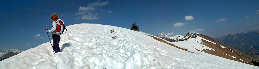 Cima Blum e Cima Parè con vista verso la Valzurio