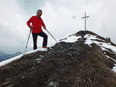 Salita al MONTE COLOMBINA (1459 m.) da Bossico il 3 aprile 2013 - FOTOGALLERY