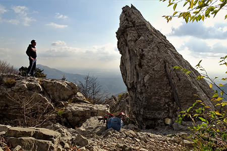 In Cornagera (1311 m) ad anello sui sentieri ‘Cornagera�? e ‘Vetta�? il 30 ottobre 2017  - FOTOGALLERY