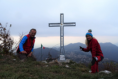 In Cornagera (1311 m) ad anello sui sentieri ‘Cornagera’ e ‘Vetta’ il 4 novembre 2016 - FOTOGALLERY