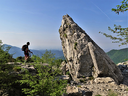 In Cornagera (1311 m) ad anello con Messa in vetta – 2giu23  -  FOTOGALLERY