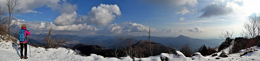 Dal sent. 537 salendo al Monte Poieto panorama sulla Valle Seriana