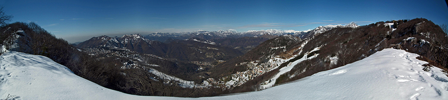 Dalla cresta della Cornagera vista verso i Monti Pieto, Suchello, Alben e Val Serina