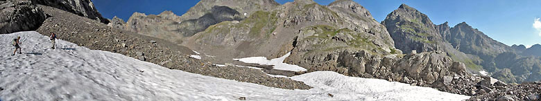 Nevai in salita al Pizzo del Diavolo di Malgina