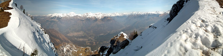 Vista in Val Seriana salendo in vetta al Pizzo Formico