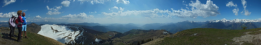 Dalla cima del Pizzo Formico (1636 m) vista a sud