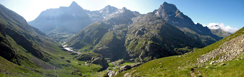Panorama dalla Val Malgina verso Strinato, Costone e Recastello