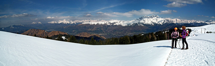 Salendo al Rif. Magnolini splendido panorama