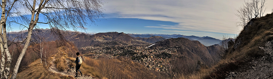 Vista panoramica sull'altopiano Selvino-Aviatico, verso Cornagera-Poieto e verso la Val Seriana
