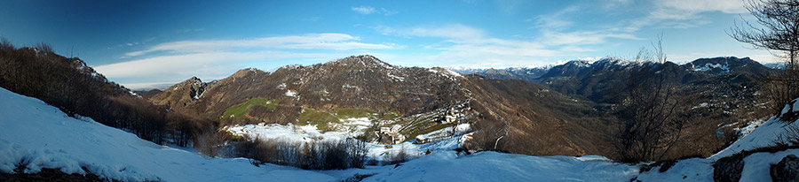 Salendo in Podona vista su Salmezza ed oltre
